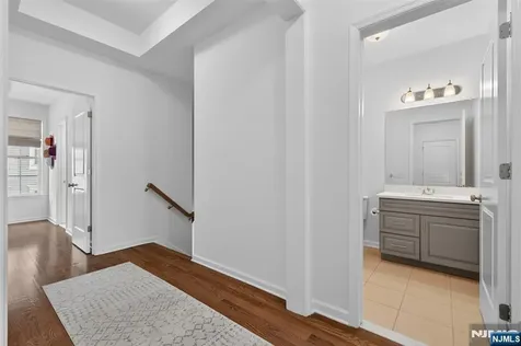197 Roosevelt Drive Wood Ridge NJ 07075