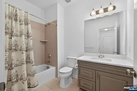 197 Roosevelt Drive Wood Ridge NJ 07075