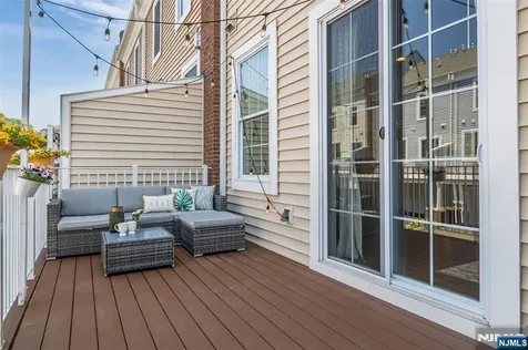 197 Roosevelt Drive Wood Ridge NJ 07075