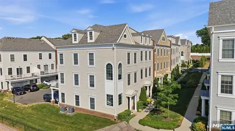 197 Roosevelt Drive Wood Ridge NJ 07075