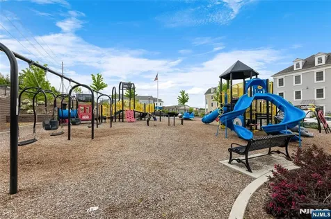 197 Roosevelt Drive Wood Ridge NJ 07075