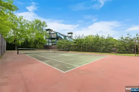 197 Roosevelt Drive Wood Ridge NJ 07075