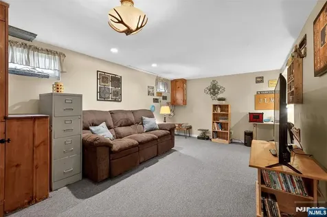 7 Spier Drive Livingston NJ 07039