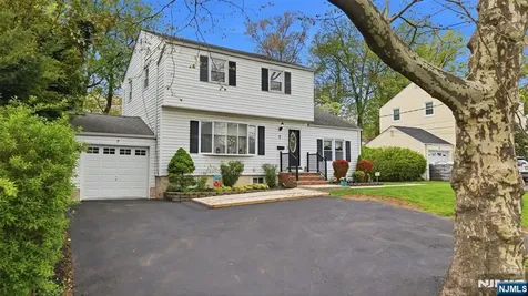 7 Spier Drive Livingston NJ 07039