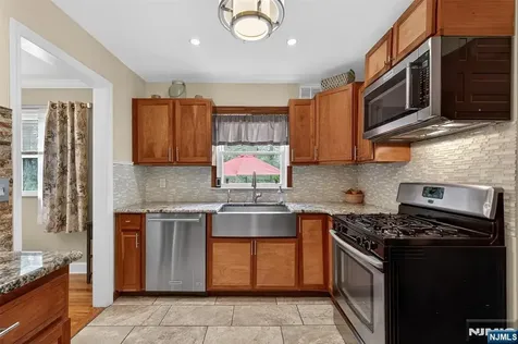 7 Spier Drive Livingston NJ 07039