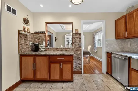 7 Spier Drive Livingston NJ 07039