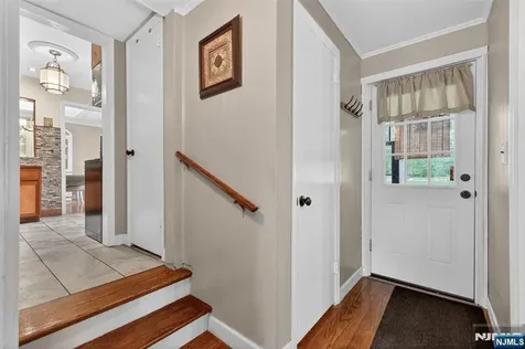 7 Spier Drive Livingston NJ 07039