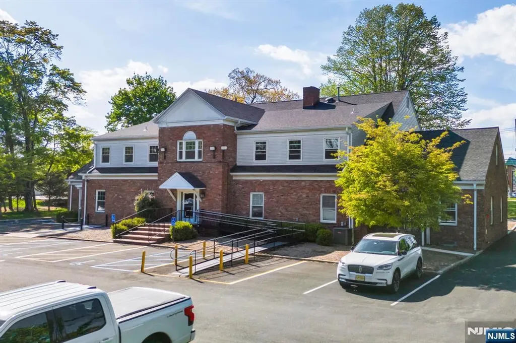 215 Old Tappan Road Westwood NJ 07675