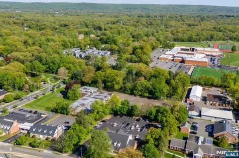 215 Old Tappan Road Westwood NJ 07675