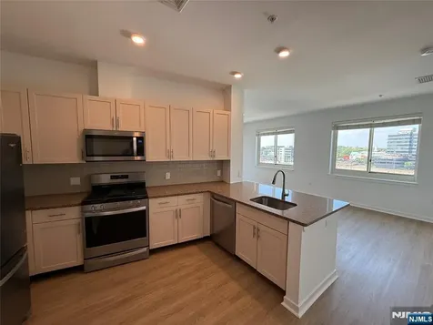 2050 Central Road Fort Lee NJ 07024