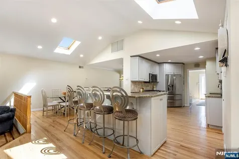 11 Allen Drive Wayne NJ 07470