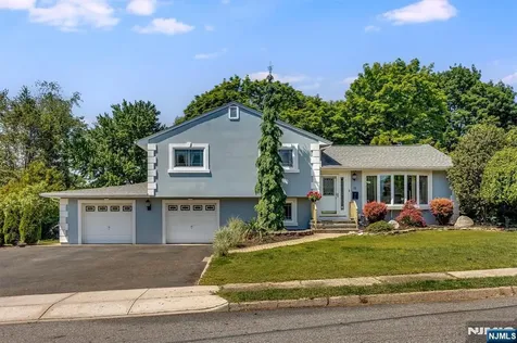 11 Allen Drive Wayne NJ 07470