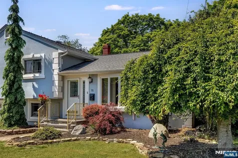 11 Allen Drive Wayne NJ 07470