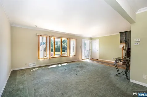 11 Allen Drive Wayne NJ 07470
