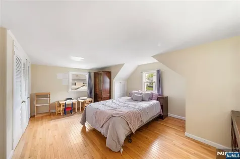 73 Davis Drive Bergenfield NJ 07621
