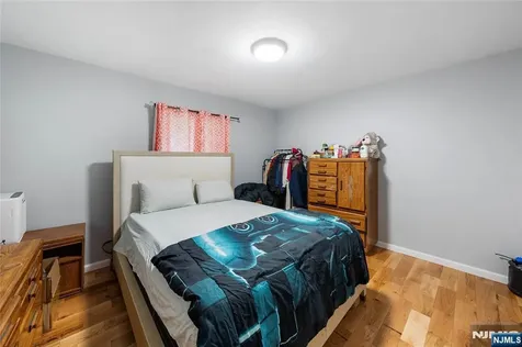 73 Davis Drive Bergenfield NJ 07621