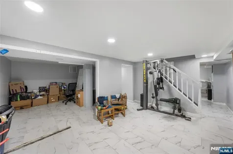 73 Davis Drive Bergenfield NJ 07621