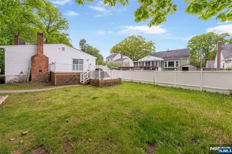 73 Davis Drive Bergenfield NJ 07621