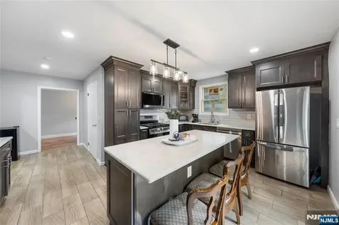73 Davis Drive Bergenfield NJ 07621