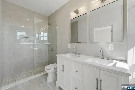 588 Maple Avenue Saddle Brook NJ 07663