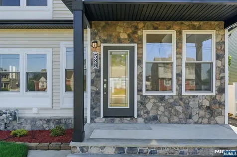 588 Maple Avenue Saddle Brook NJ 07663