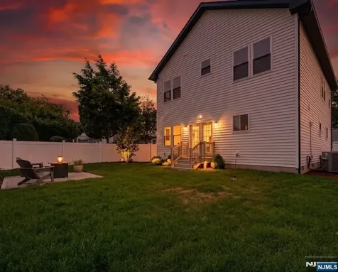 588 Maple Avenue Saddle Brook NJ 07663