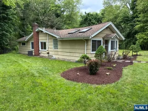 19 Crescent Road Wayne NJ 07470