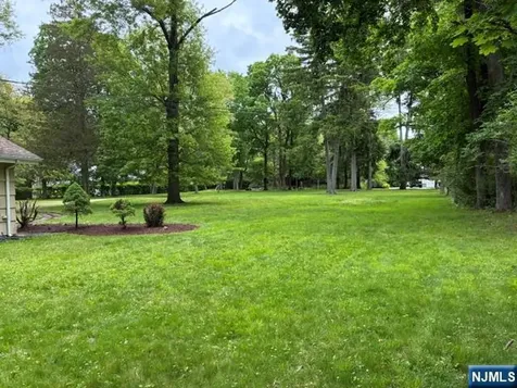 19 Crescent Road Wayne NJ 07470