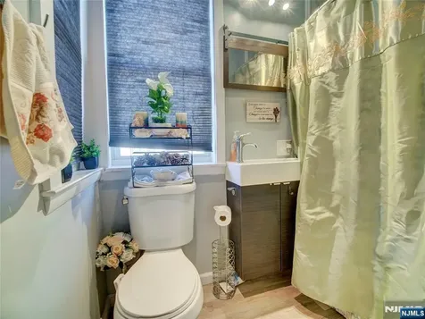 40 Bruen Avenue Irvington NJ 07111