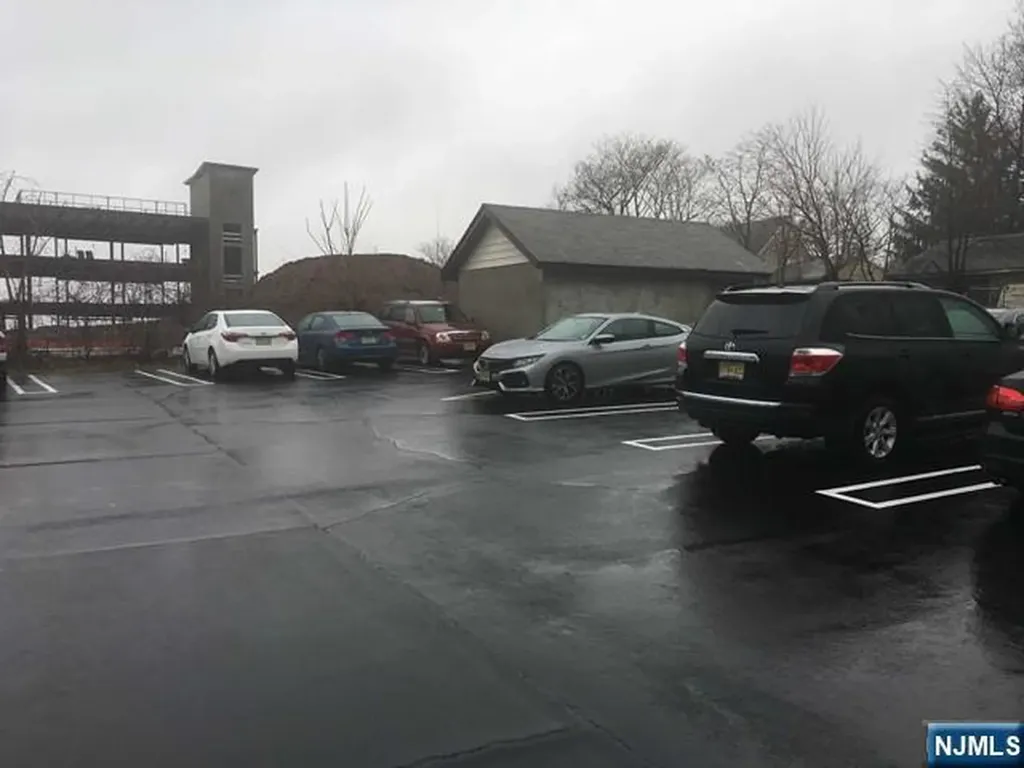 444 Ridge Road Lyndhurst NJ 07071