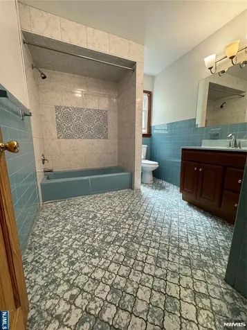 444 Ridge Road Lyndhurst NJ 07071
