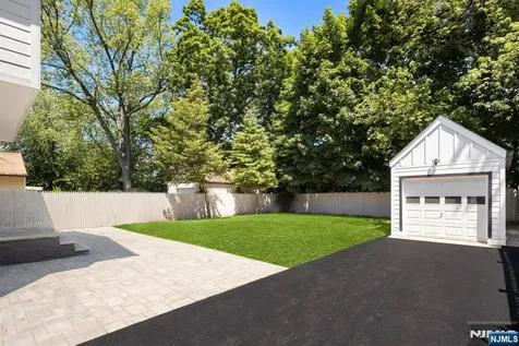 34 Parkway Rochelle Park NJ 07662