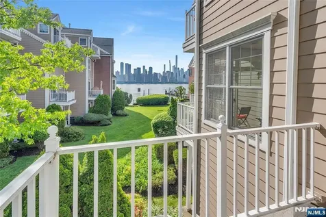 451 Albany Court West New York NJ 07093