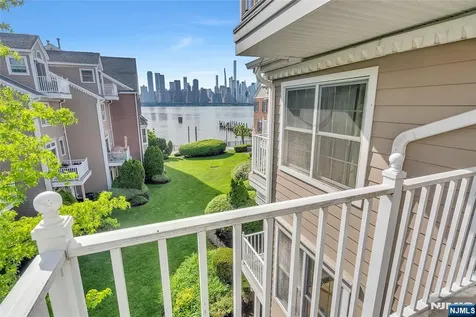 451 Albany Court West New York NJ 07093