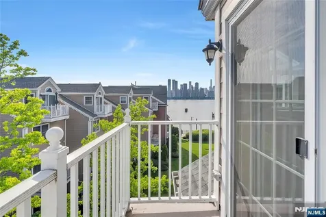 451 Albany Court West New York NJ 07093