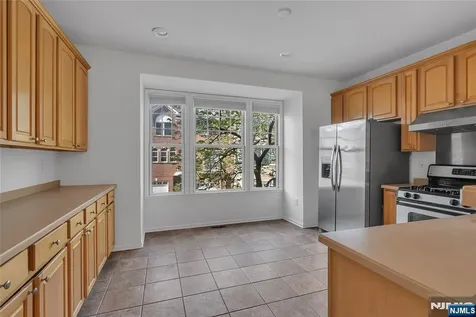 451 Albany Court West New York NJ 07093