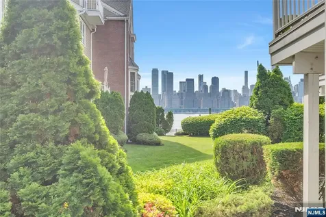 451 Albany Court West New York NJ 07093