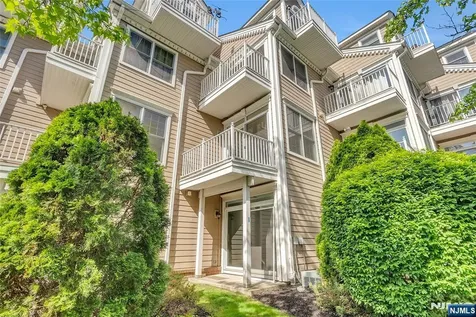 451 Albany Court West New York NJ 07093