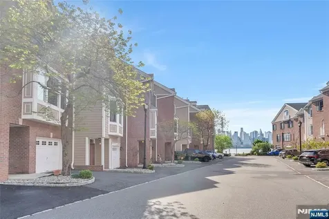 451 Albany Court West New York NJ 07093