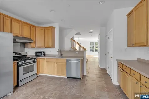 451 Albany Court West New York NJ 07093