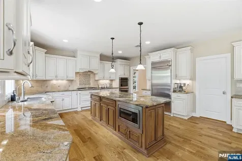 42 Spring Valley Road Montvale NJ 07645
