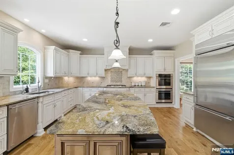 42 Spring Valley Road Montvale NJ 07645