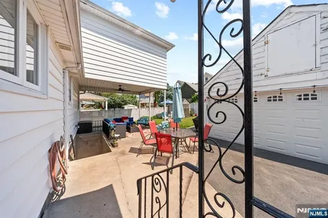 23 Homcy Place Clifton NJ 07011