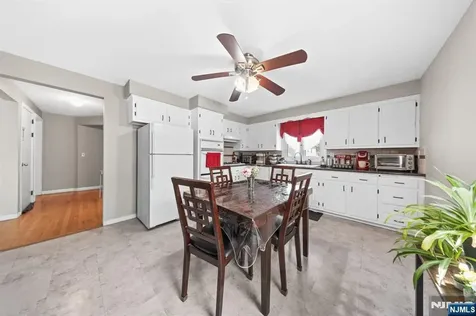 23 Homcy Place Clifton NJ 07011