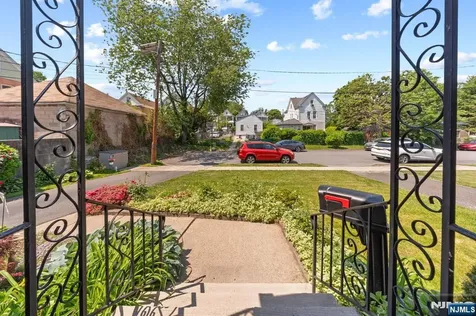 23 Homcy Place Clifton NJ 07011
