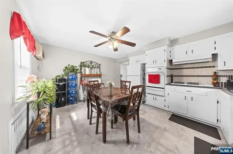 23 Homcy Place Clifton NJ 07011