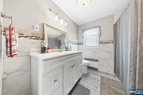 23 Homcy Place Clifton NJ 07011