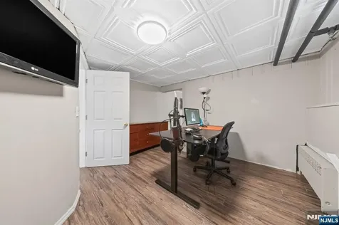 23 Homcy Place Clifton NJ 07011