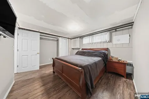 23 Homcy Place Clifton NJ 07011