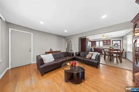23 Homcy Place Clifton NJ 07011